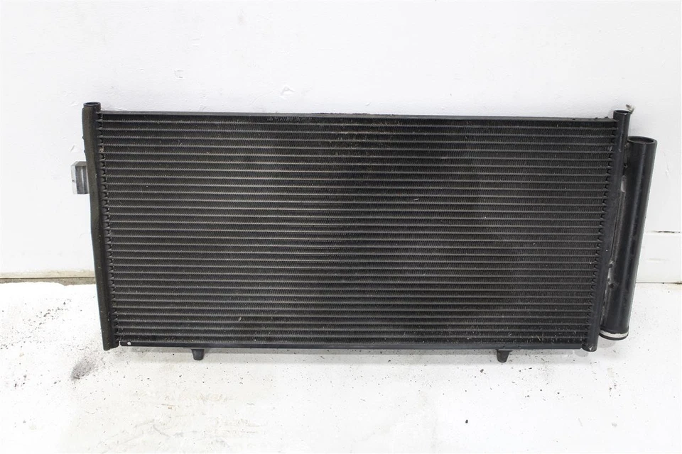 AC CONDENSER Subaru Impreza WRX 2015 15 2016 16 2017 17 1400670 - Image 2 of 4