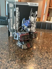 Prime 1 Studio Transformers Dark Side Moon Optimus Prime Premium Bust PBTFM-02