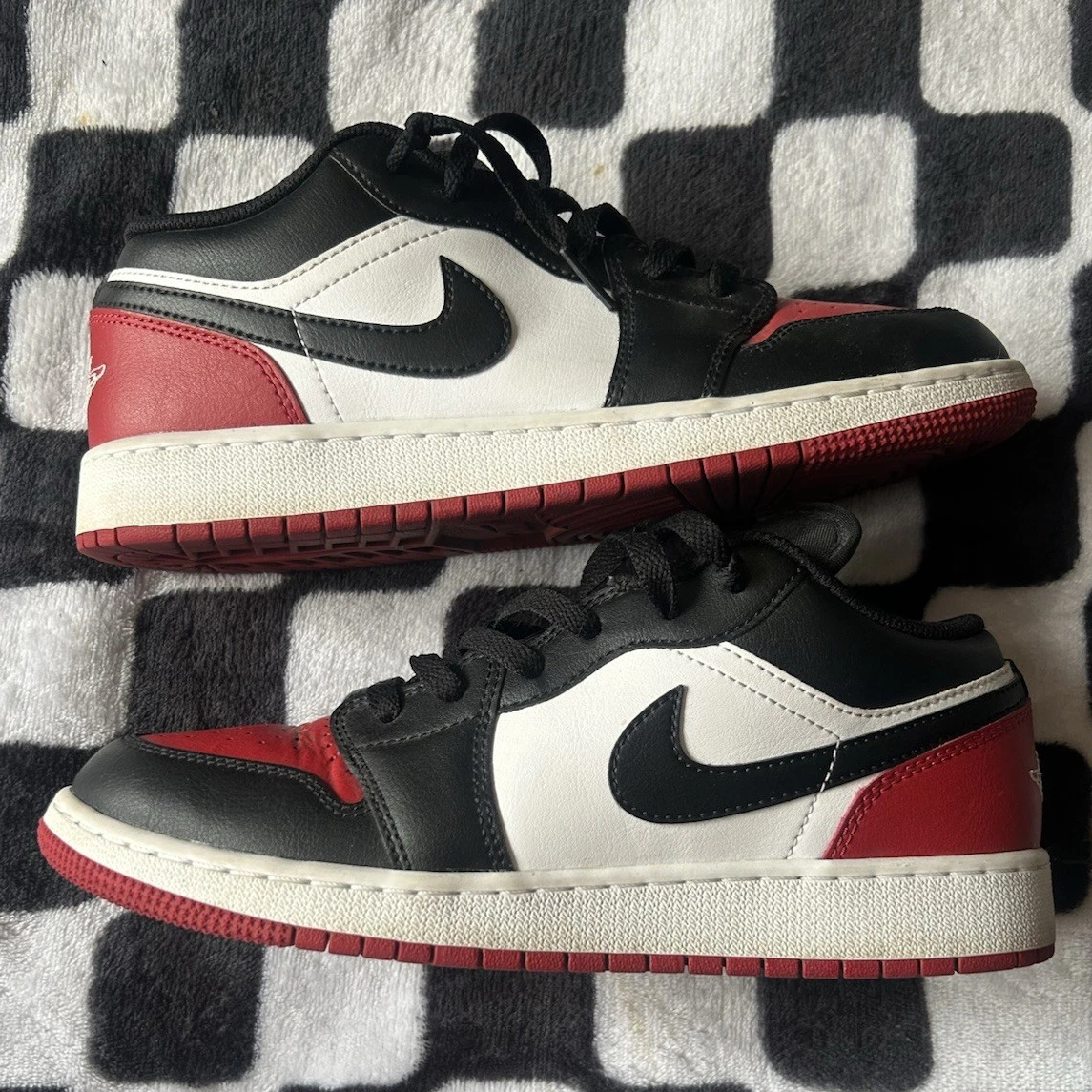 Preços baixos em Jordan 1 Low Varsity Red | eBay