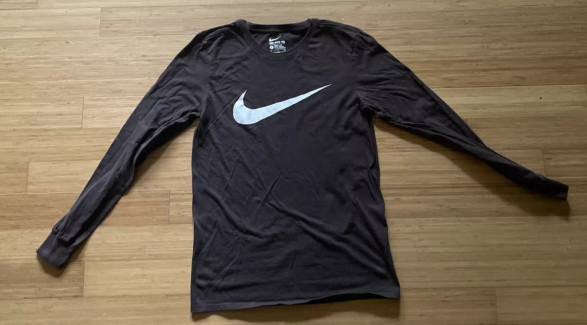 The nike tee hot sale athletic cut long sleeve