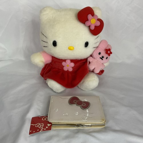 NEW SANRIO HELLO KITTY WHITE WALLET & PLUSH STUFFED ANIMAL
