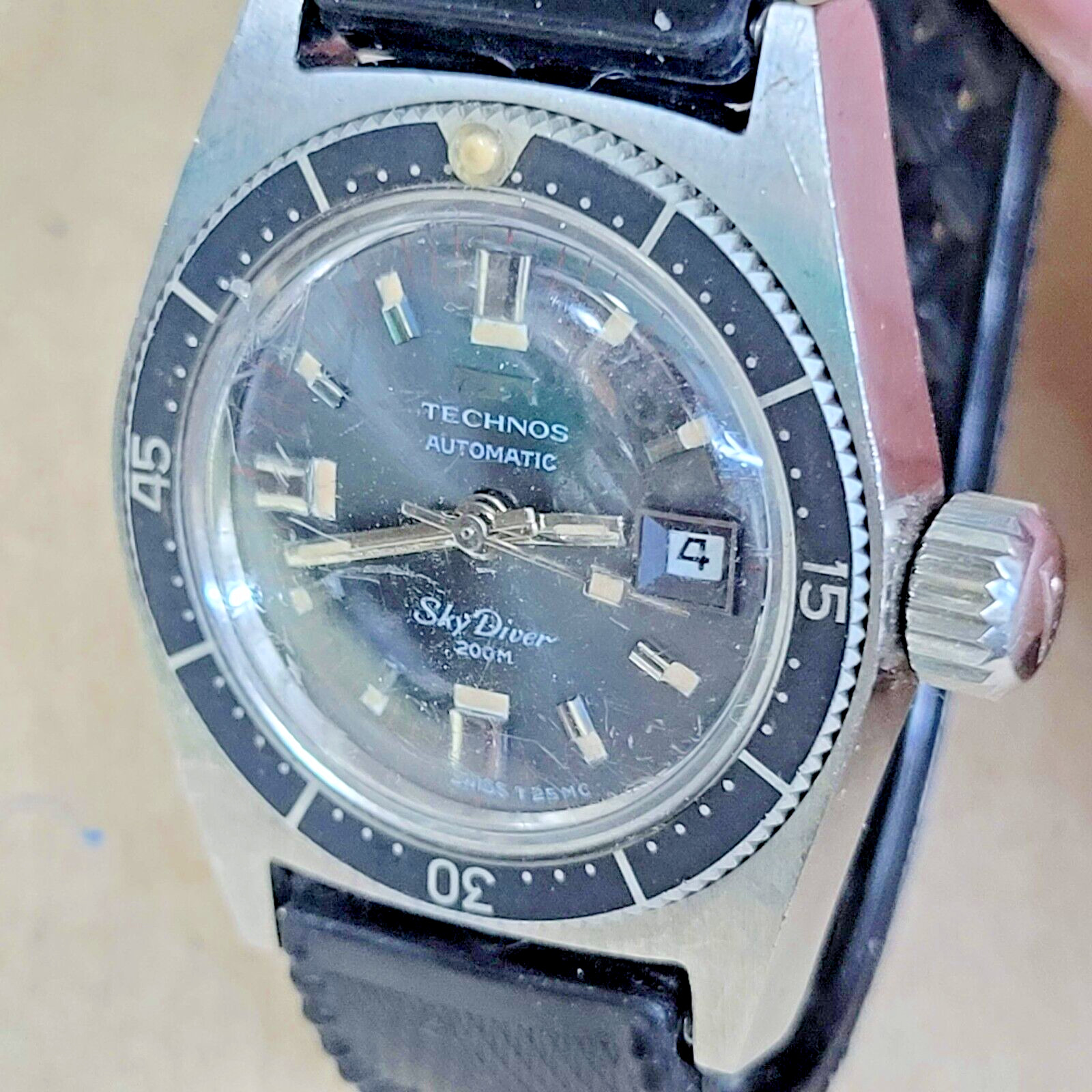 TECHNOS SKY DIVER AUTOMATIC PROFESSIONAL 200M - image 9