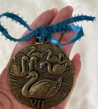 BRONZE CHRISTMAS ORNAMENT MATTHEWS INTERNATIONAL 1993 “Seven Swans A-Swimming”