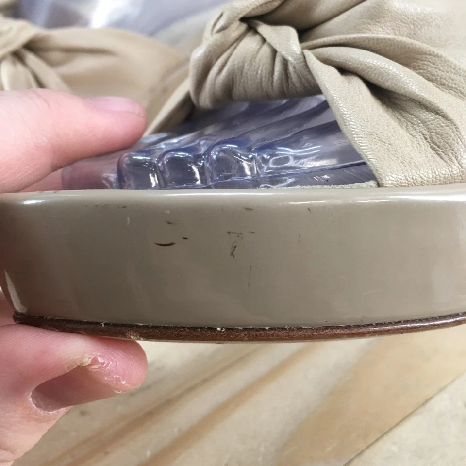 Kenneth Cole Sandals Womens 8.5 M Sacred Slide Beige Leather Casual Wedge Heels - Image 4 of 4