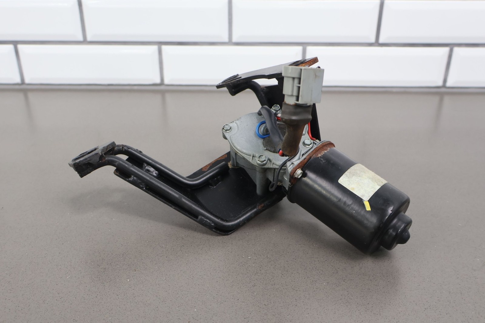 99-03 Aston Martin DB7 Vantage V12 Front Windshield Wiper Motor (Unable To Test)