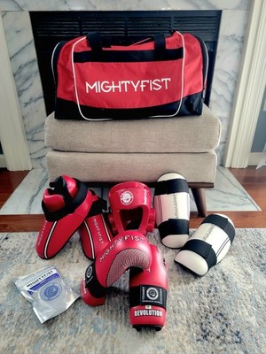  Mightyfist ITF Taekwon-Do Sparring Gear Set - Medium - Red/Black slightly used
