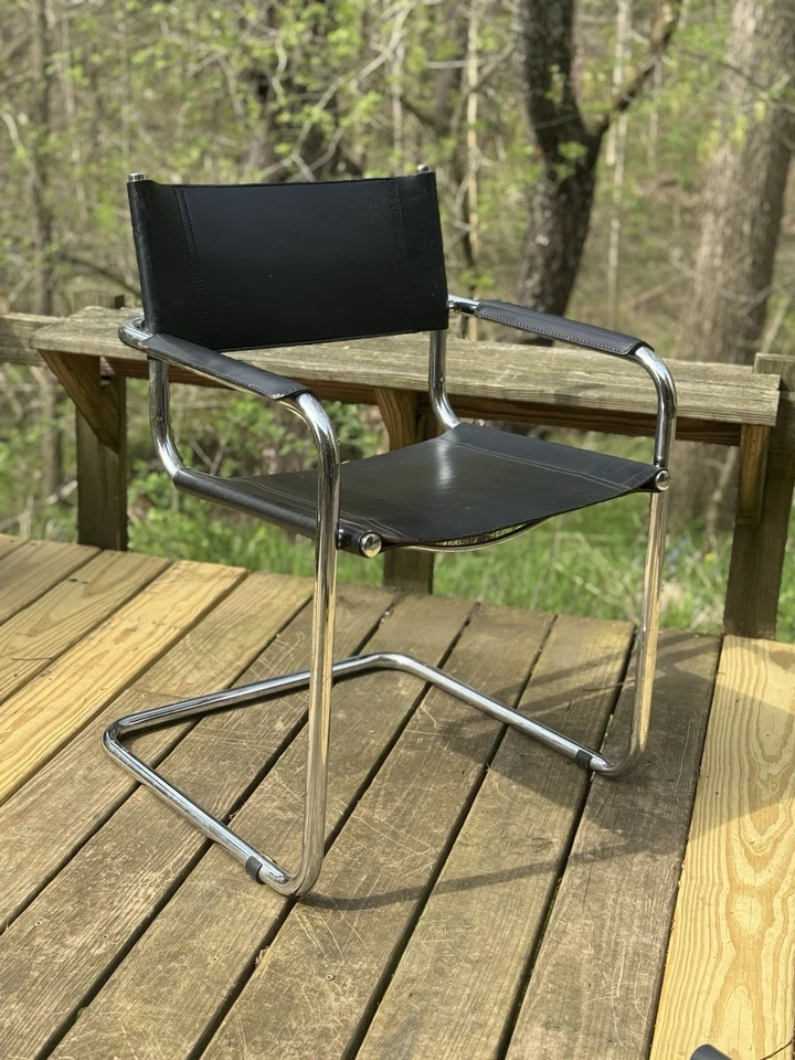 Juego de 4 sillas voladizas vintage MCM Loewenstein/Oggo cromadas y de cuero Foto 2 de 4
