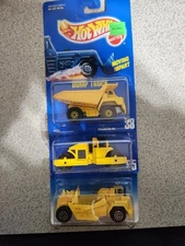 Hot Wheels 3 Pk Special, #38 Dump Truck, #55 Road Roller and #482 Earth Mover