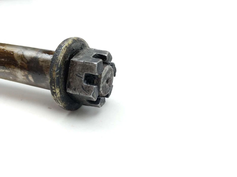 Eje de rueda delantera 86 Suzuki Cavalcade GV 1400 Foto 4 de 4