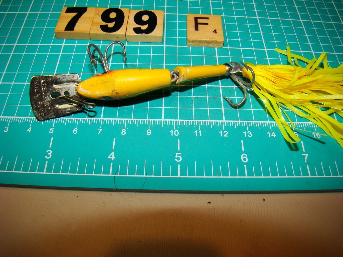 V0799 F ARBOGAST HULA PIKE FISHING LURE | eBay