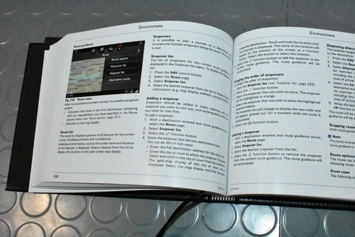 2018 Bentley Bentayga Owners Manual - SET Rare item!!!! - Picture 11 of 12