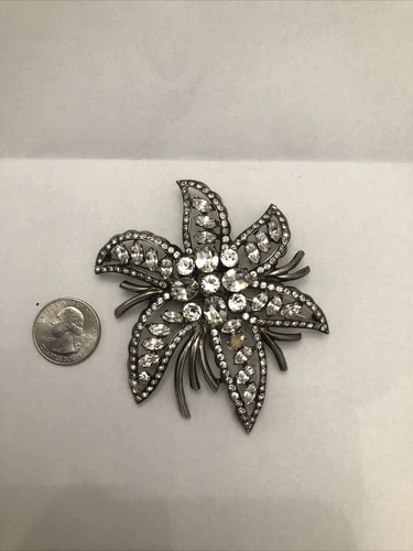 VINTAGE EISENBERG ORIGINAL Sterling Silver Clear Rhinestone florar Brooch 73.1g.