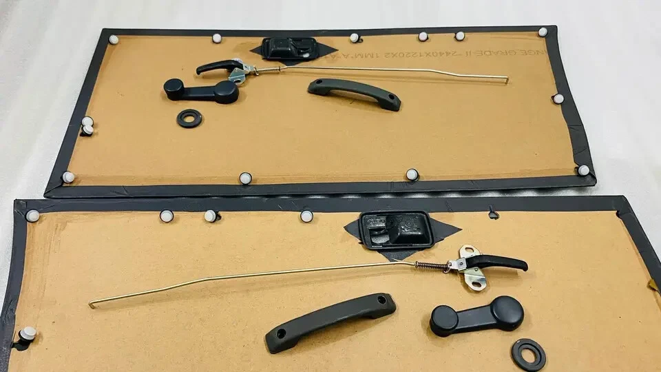 OEM SUZUKI SAMURAI SJ410 SJ413 SIERRA GYPSY INSIDE COMPLETE DOOR PANEL KIT |Fit - Image 2 of 4