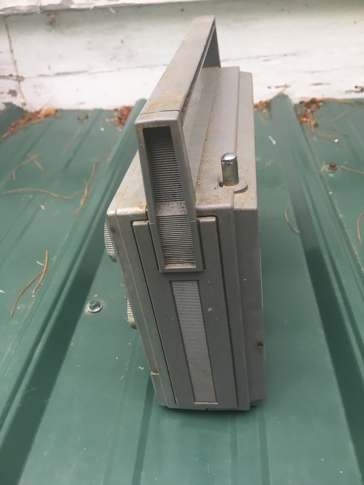 VTG PORTABLE Soundesign Transistor Radio Model No. 2277-D 4C Battery AC AM/FM HK