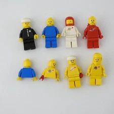 8 Vintage LEGO Classic Space Man Astronaut Mini Figure Airtank Blue Red Police