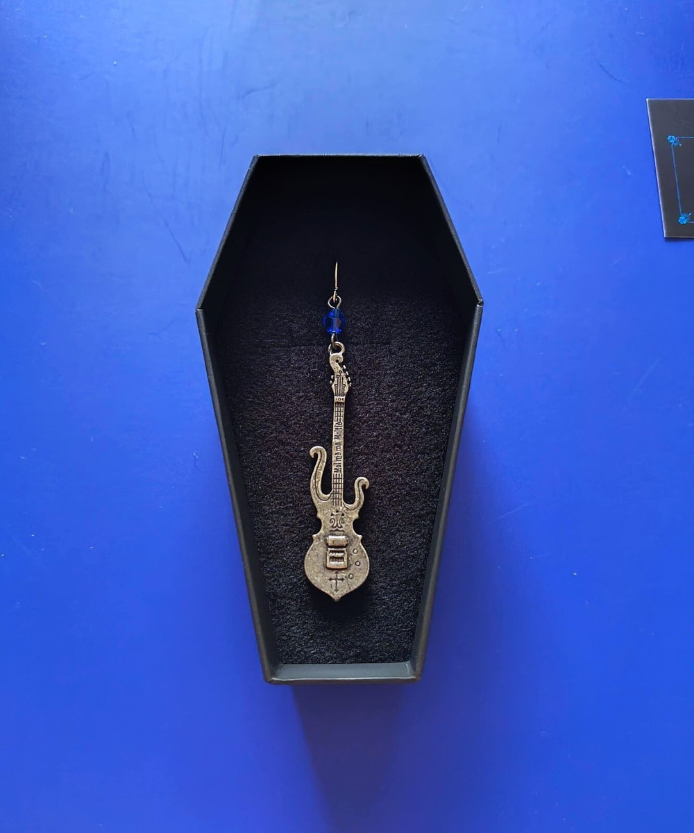 Single Piercing (Silver x Blue) Moi-meme-Moitie Mana(Moi dix Mois
