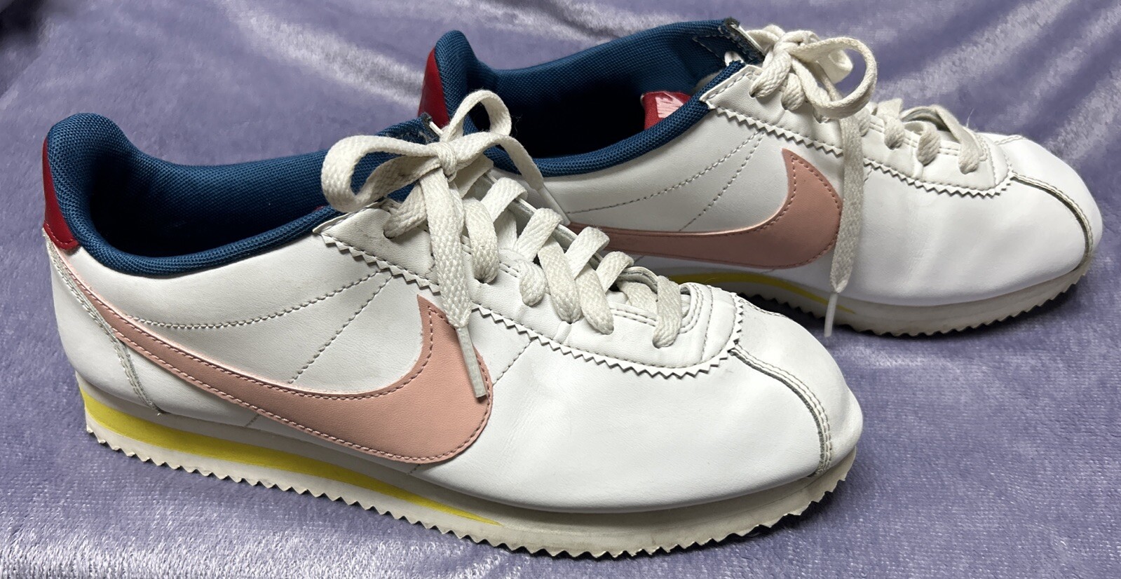 Nike Cortez Coral Stardust womens Size 9 RARE Classic SWOOSH LOGO image 2