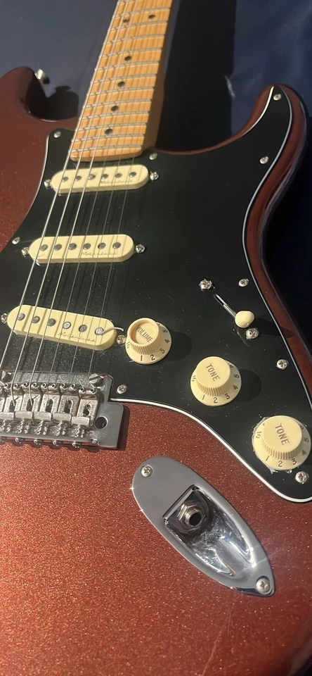 Fender Stratocaster Classic Copper Deluxe Roadhouse Foto 2 de 4