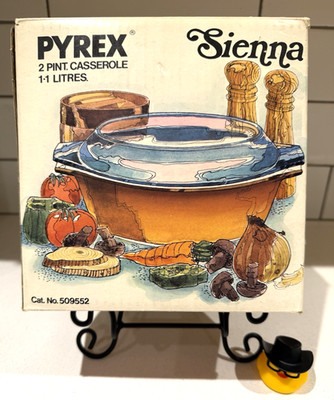 Vintage JAJ Pyrex  *Made In England*  Sienna NEW IN BOX Round Casserole & Lid