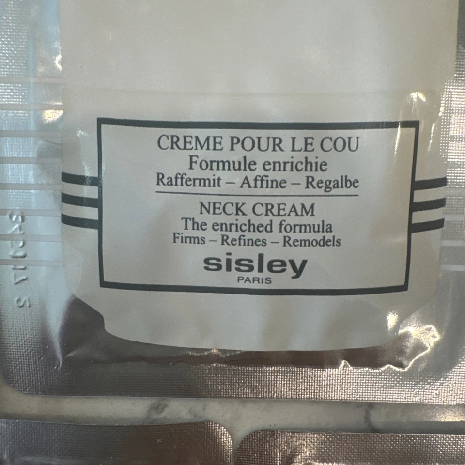 Creme para Pescoço Sisley, The Enriched Formula, Cada Amostra 4ml X 5 Amostras=20ml - Imagem 2 de 3