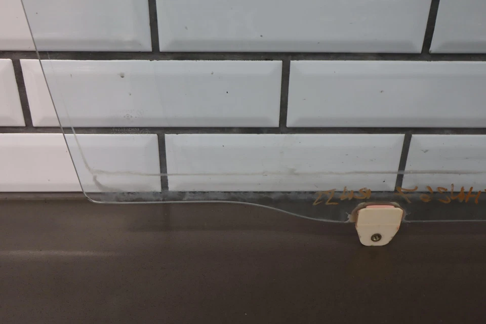 Janela direita da porta do passageiro Honda Prelude 1983-1987 *somente vidro* - Imagem 4 de 4