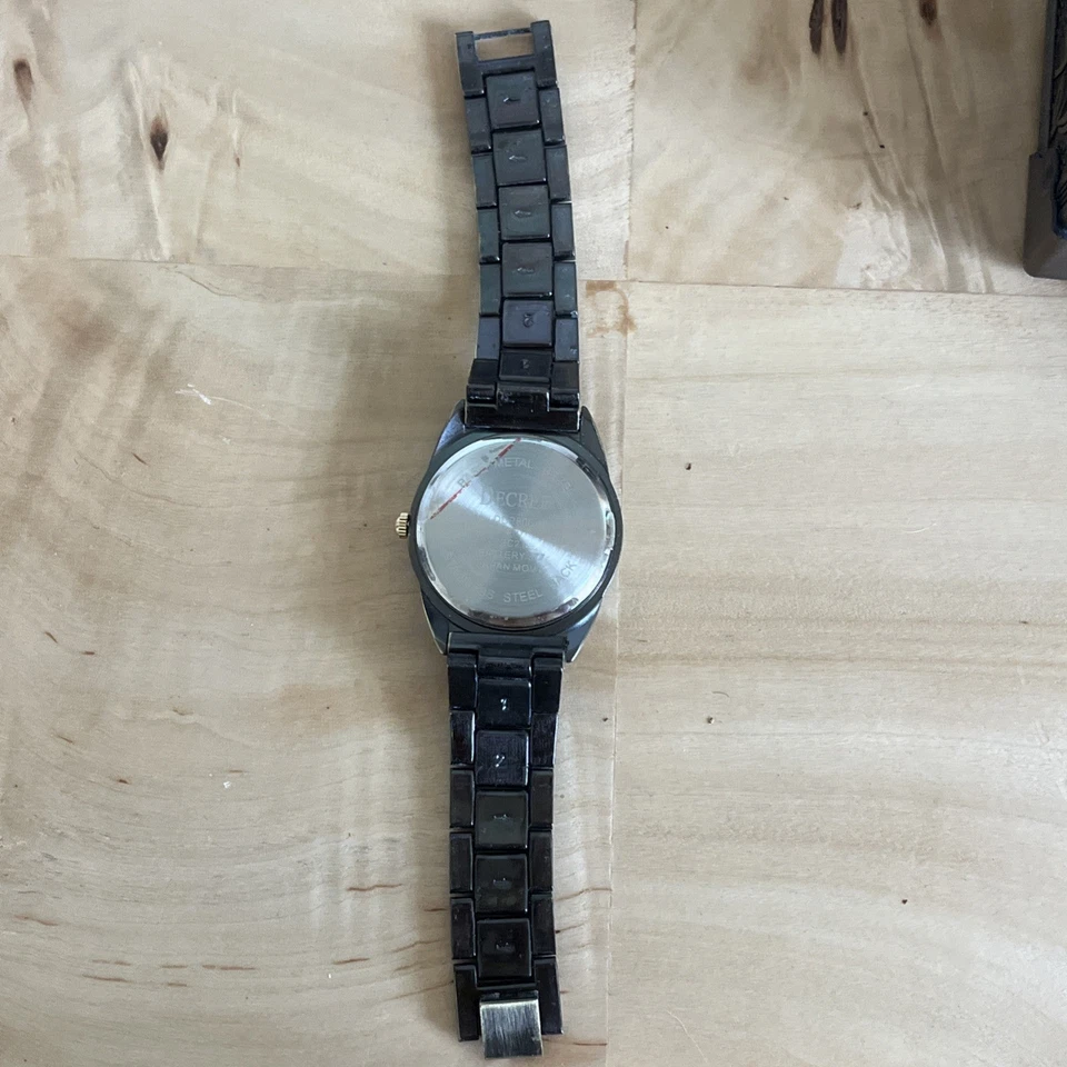 Reloj pulsera Decree esfera mariposa tono bronce eslabón trasero acero inoxidable  Foto 3 de 4