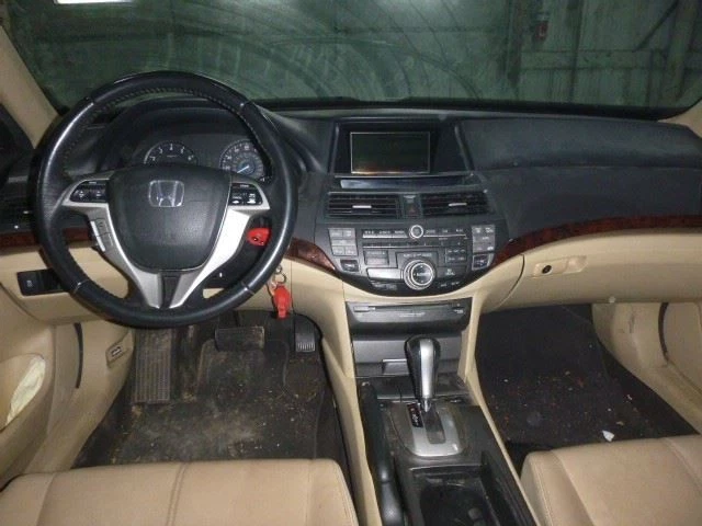 CROSSTOUR 2011 Dash Bezel 1631308 Foto 2 de 4