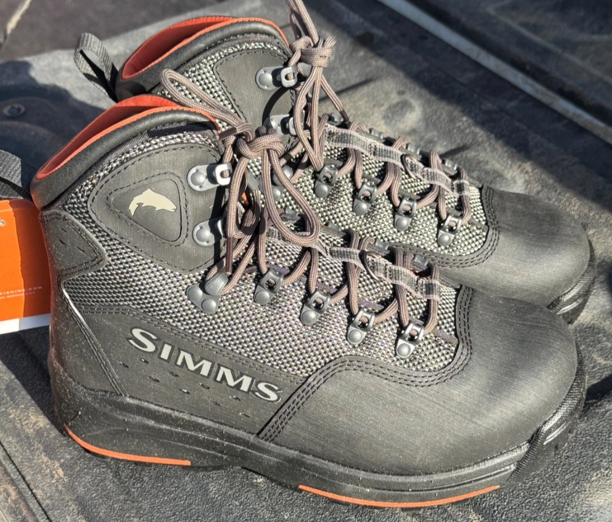 New With Tags Simms Headwaters wading boots Men's 9 (N04269894)