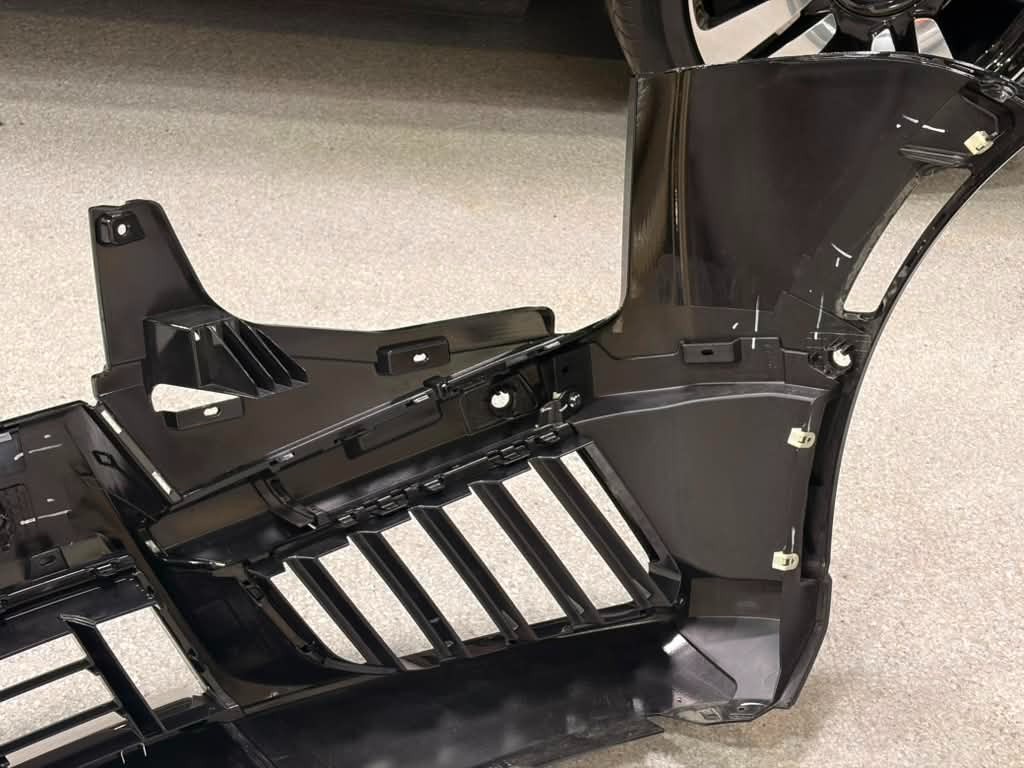 Rolls-Royce Cullinan 2026 OEM Front Bumper Assembly Take-Off Series II 0 Mile