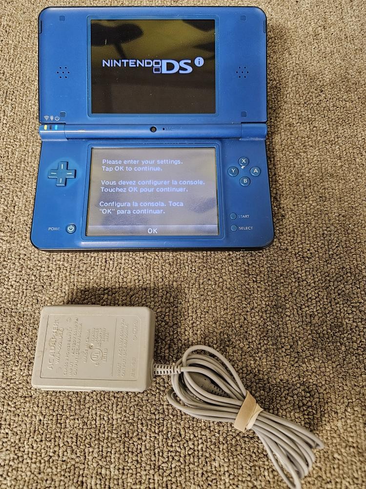Nintendo Switch DSi NINTENDO DSI XL (SCUFFED TOUCHSCREEN. TESTED, WORKS!) (DJ1038434