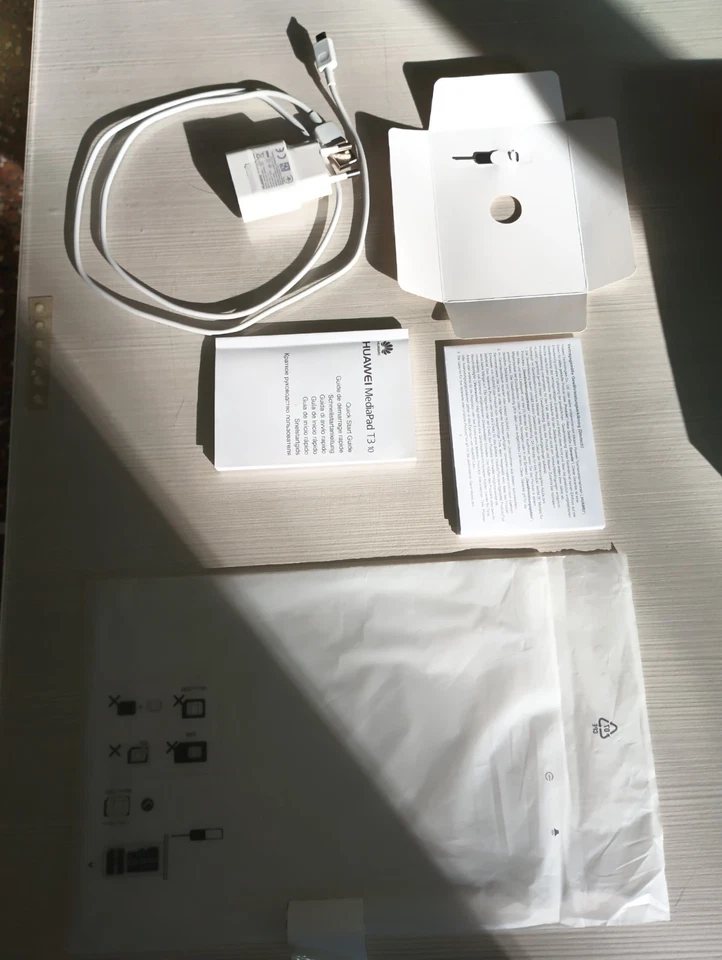   Huawei MediaPad T3 10" 16GB - 2GB RAM, Wi-Fi  + CAVO USB- Space Grey+Custodia  - Immagine 4 di 4