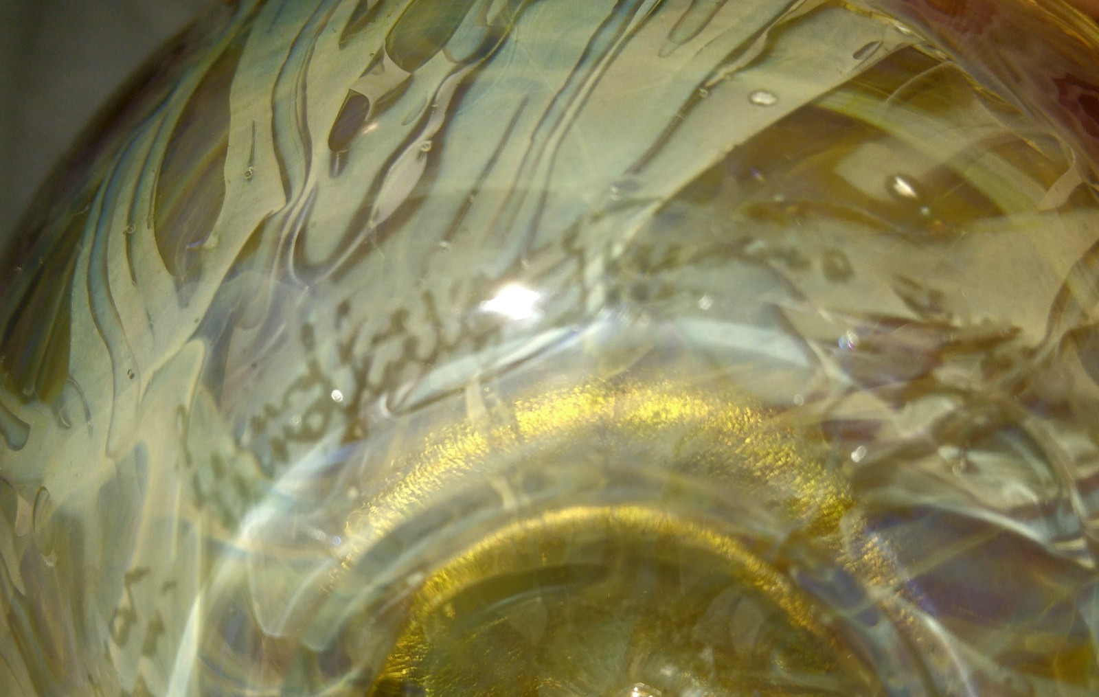 1993 Daniel Salazar Lundberg Studios Mini Aquarium Art Glass Vase