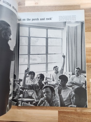 LIFE MAGAZINE MAY 21, 1971 L.B.J. BACK HOME VIETNAM WAR GOOD CONDITION - Picture 4 of 8
