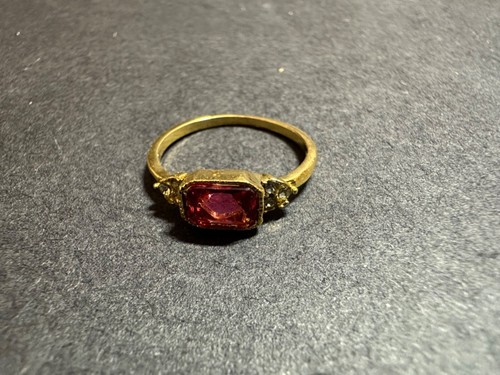 925 Goldtone Plated Dainty Red and Clear Rhinestone Ring Size 9 - Picture 5 of 7
