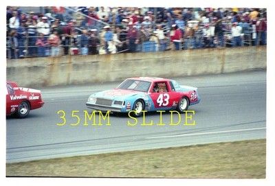 35MM ORIGINAL SLIDE - RICHARD PETTY #43 STP RACING ON TRACK DAYTONA 500 #ZZ2
