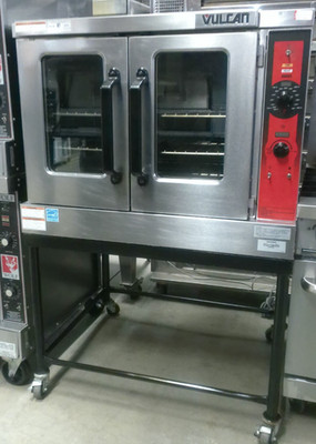 USED VULCAN VC5GD-11D1 - SINGLE CONVECTION OVEN NATURAL GAS