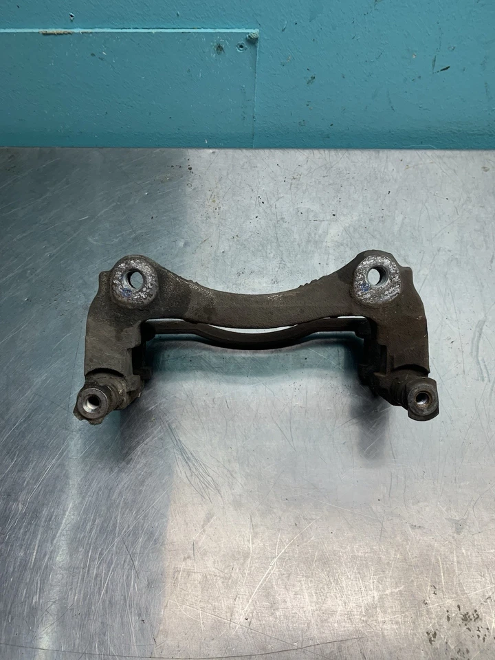 Soporte de montaje de pinza de freno delantera izquierda derecha OEM 95-2011 Ford Ranger 4,0 4x4 Foto 4 de 4
