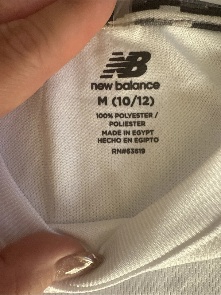 NEW BALANCE White Black Graphic Logo T-Shirt Youth Boys Size M (10/12) - Image 2 of 4