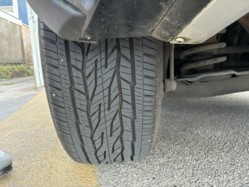 Car Tyres Continental Tyres 235/55/17 Cross Contact LX2 - Image 4 of 4