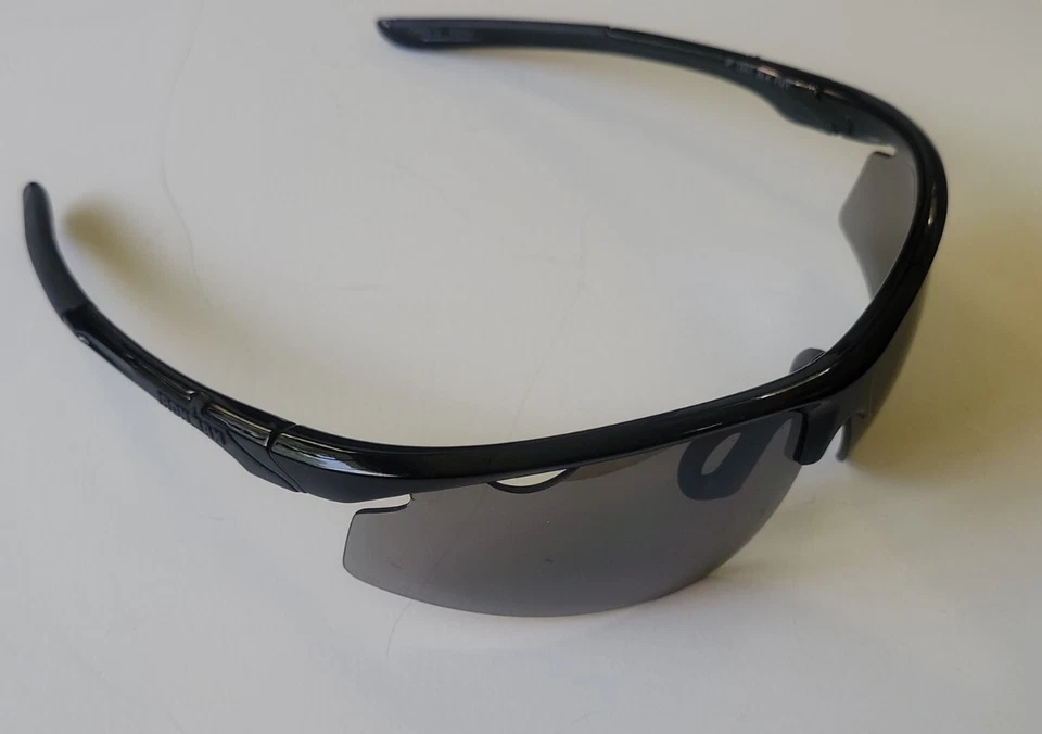 Foster Grant IronMan Wrap Sunglasses 100%UVA-UVB 1801 - Image 3 of 4