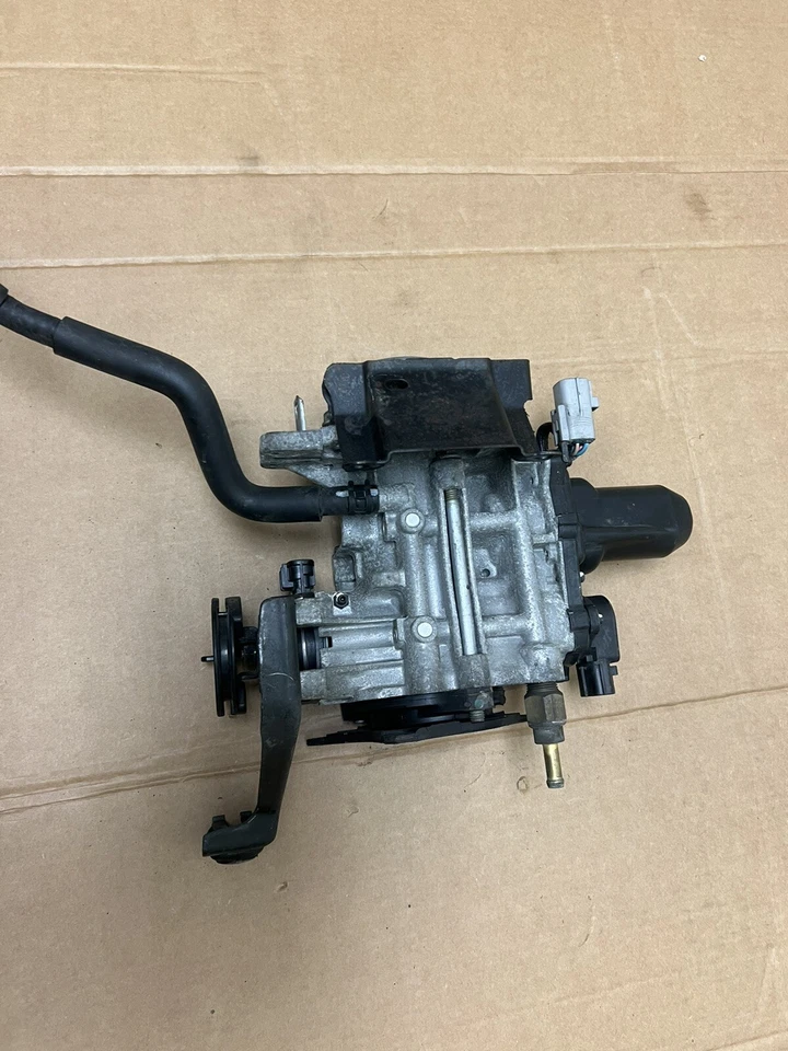 Lexus SC300 2000 carrocería del acelerador usada Foto 4 de 4