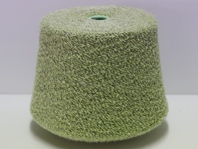 A15 (60 /kg) 1300g SOFT MOHAIR MOUSSE EFFEKT-MERINO APFEL-LIME-GRÜN (3) Zwirn