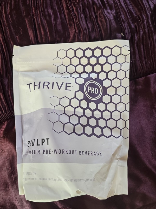 Thrive Pro Sculpt Premium Pre-Workout Powder Fruit Punch 30 Servings