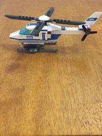 LEGO CITY 7741 POLICE HELICOPTER correct mini figure & accessories 100% Complete