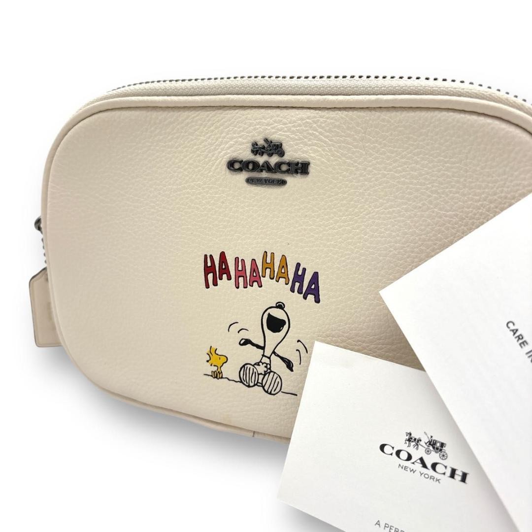 Rare COACH Peanuts Snoopy camera bag shoulder bag
