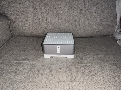 Sonos Gen 1 Connect Amp Digital Media Streamer White & Gray W/ Power Cord