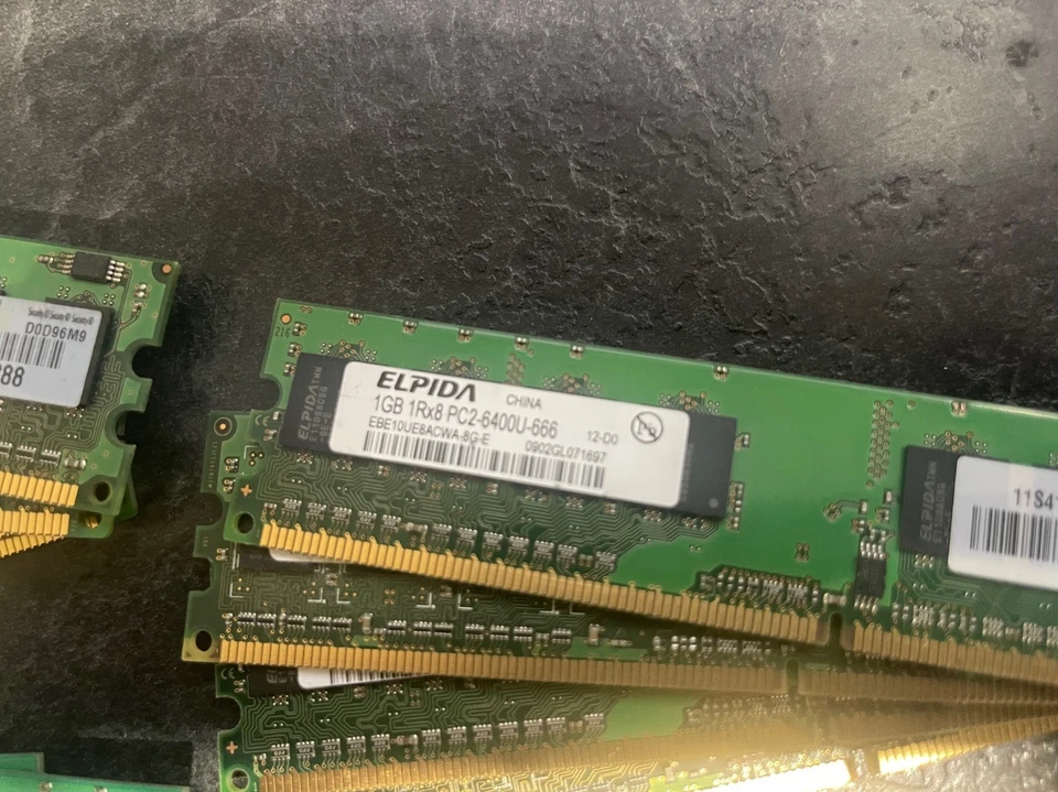 12GB (12x1GB) PC2-6400U ECC DDR3 Server Memory - Image 2 of 2