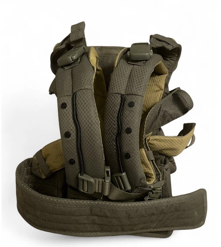 Portabebés Nuna Cudl 4 en 1 verde oliva nuevo con caja color raro Foto 4 de 4