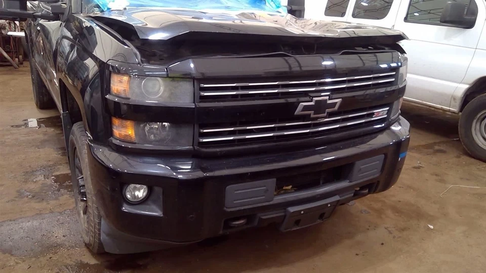 (LOCAL PICKUP ONLY) Rear Bumper Step Bumper Opt VT5 Fits 15-19 SIERRA 2500 PICKU - Image 4 of 4