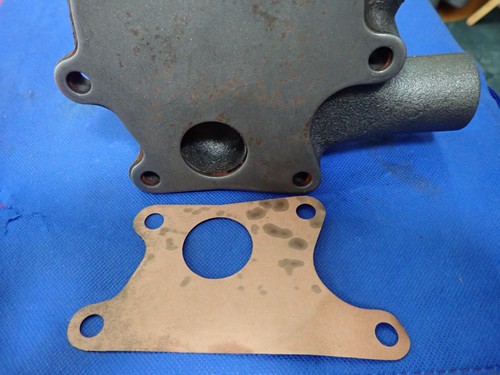 1942-63 GMC Truck Military M135/ M211, G749, 270 302 6 cylinder Water Pump - Picture 5 of 9